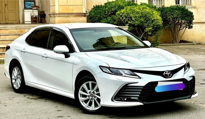 Toyota Camry-3