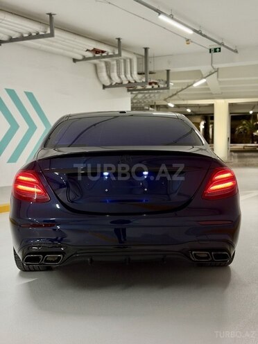 Mercedes E 300-7