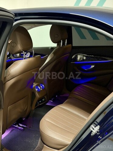 Mercedes E 300-12