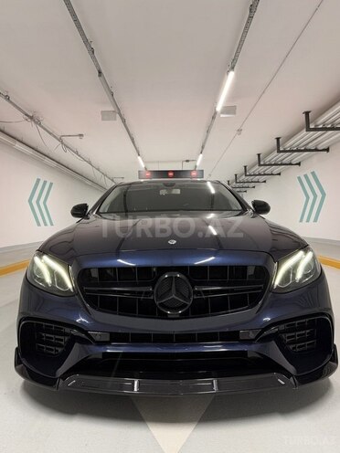 Mercedes E 300-16