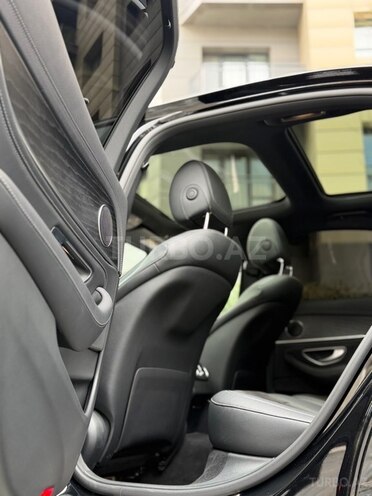 Mercedes E 300-11