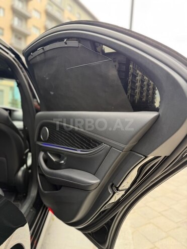 Mercedes E 300-16