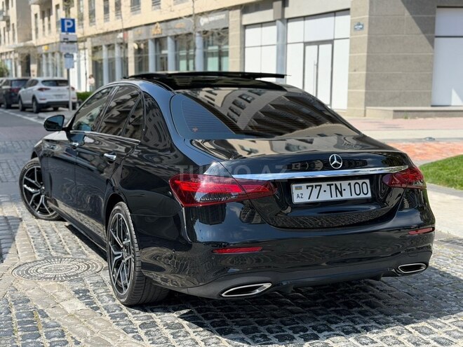 Mercedes E 300-10