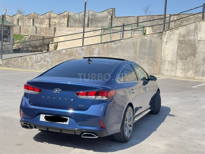 Hyundai Sonata-4
