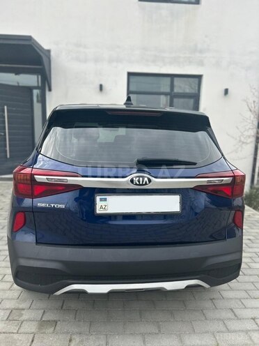 Kia Seltos-6