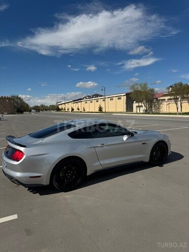 Ford Mustang-12