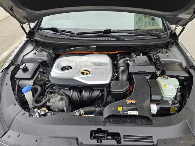 Hyundai Sonata-15