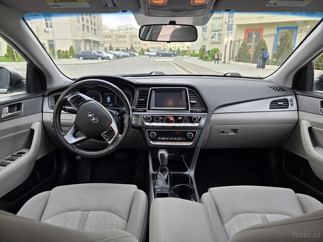 Hyundai Sonata-9
