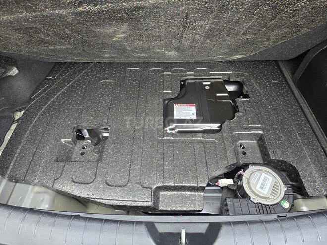 Hyundai Sonata-16
