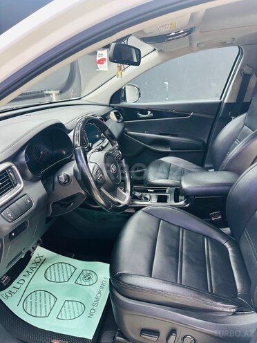 Kia Sorento-8