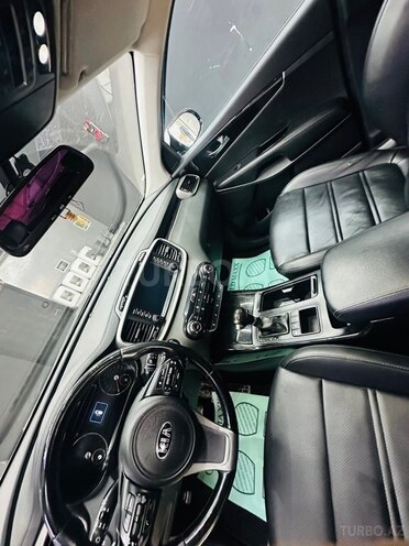 Kia Sorento-11