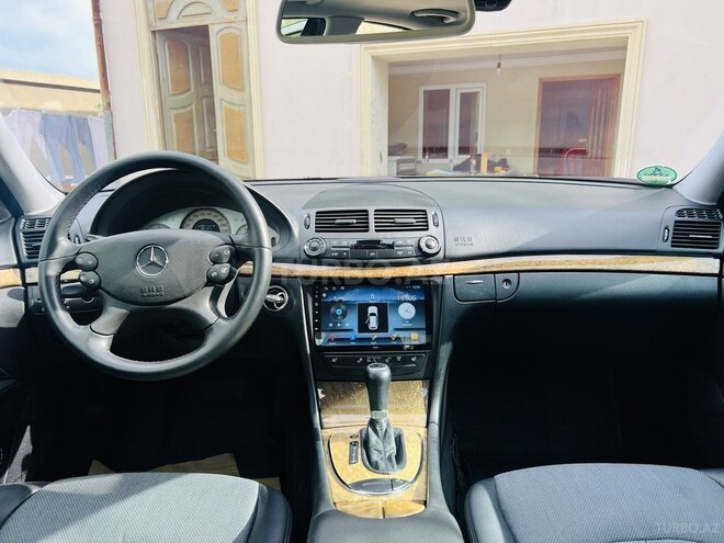 Mercedes E 220-8