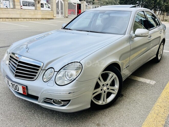 Mercedes E 220-1