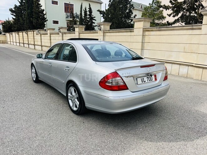 Mercedes E 220-10