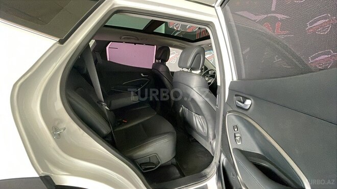 Hyundai Santa Fe-13