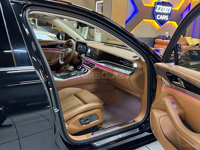 Hongqi H9-17