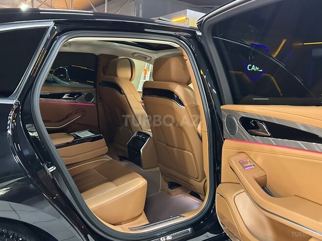 Hongqi H9-16