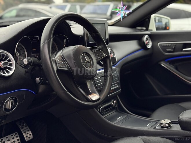 Mercedes CLA 250-22
