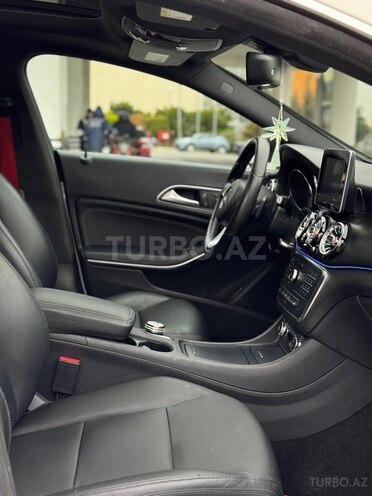 Mercedes CLA 250-21
