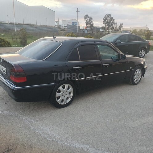 Mercedes C 240-10