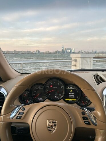 Porsche Cayenne-9