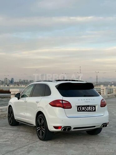 Porsche Cayenne-7