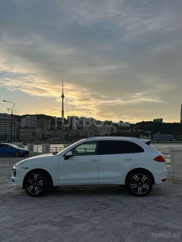 Porsche Cayenne-6