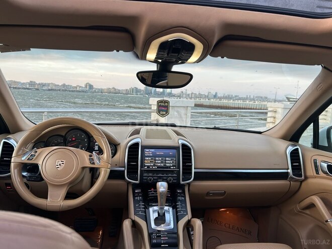 Porsche Cayenne-3