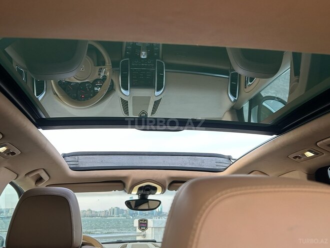 Porsche Cayenne-13