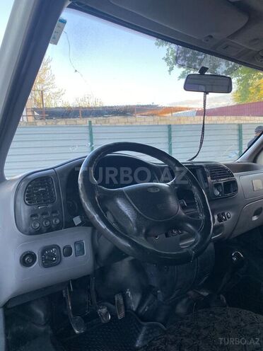 Ford Transit-14