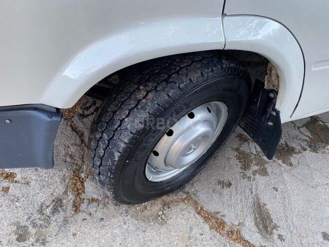 Ford Transit-16