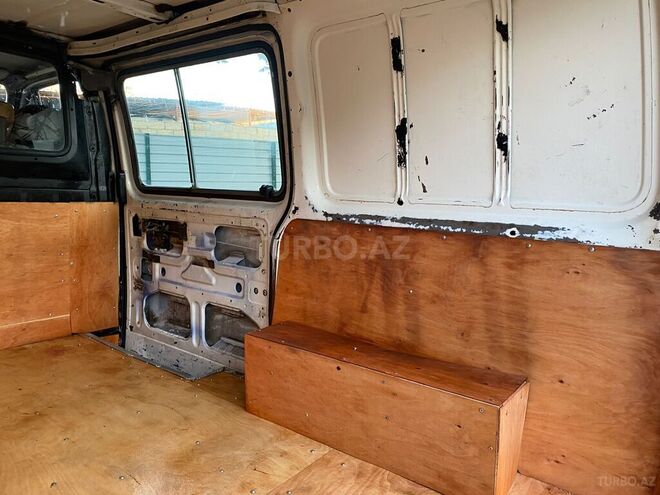 Ford Transit-18
