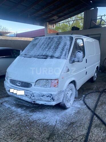 Ford Transit-7