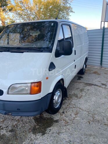 Ford Transit-5