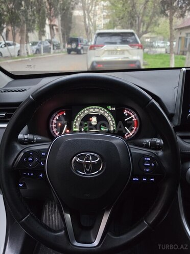 Toyota RAV4-18