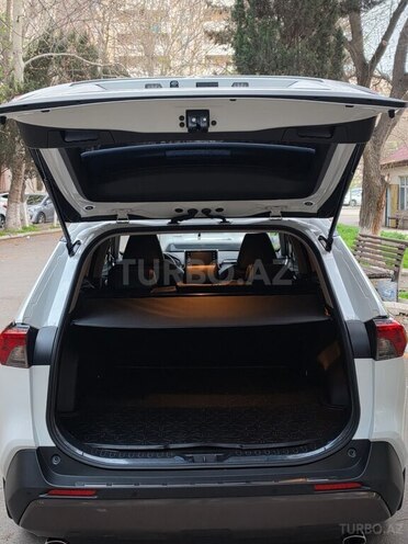Toyota RAV4-13