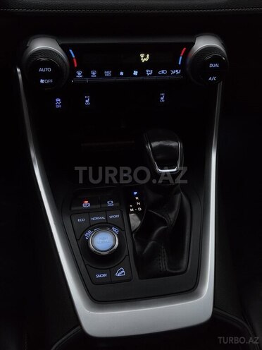 Toyota RAV4-19