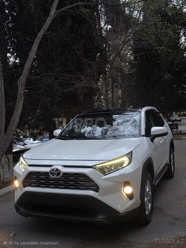 Toyota RAV4-3
