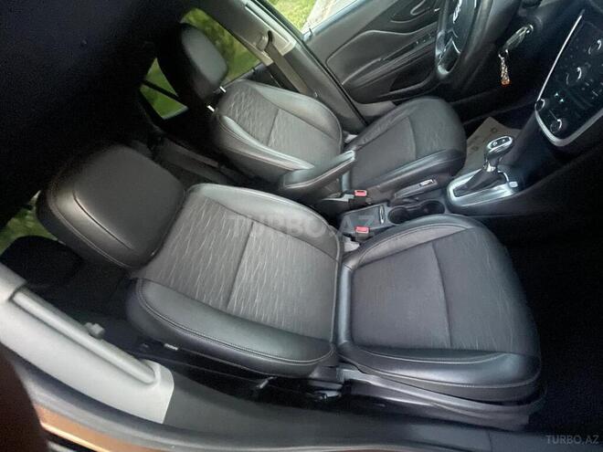 Buick Encore-12