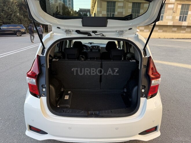 Nissan Note-10