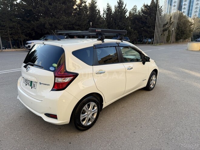 Nissan Note-8