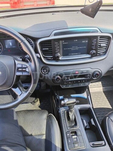 Kia Sorento-13