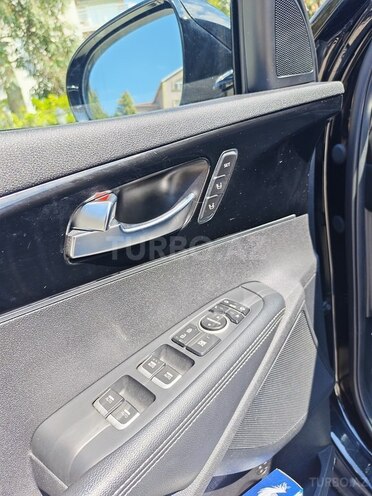 Kia Sorento-11