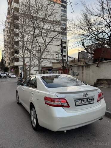 Toyota Camry-3