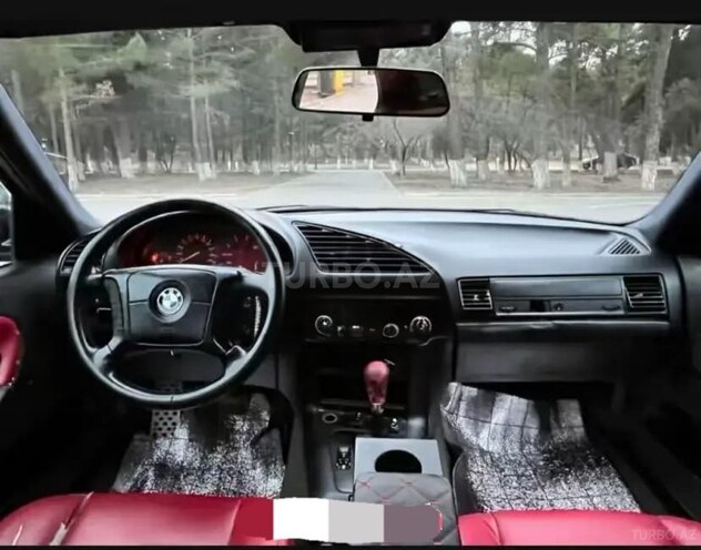 BMW 318-12