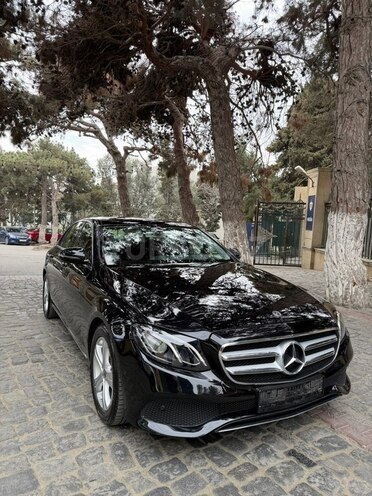 Mercedes E 200-1