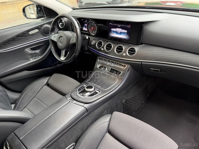 Mercedes E 200-10