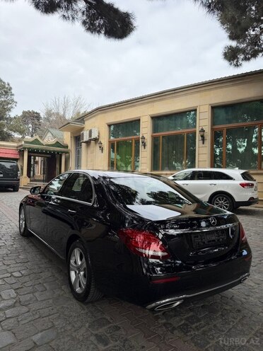 Mercedes E 200-4