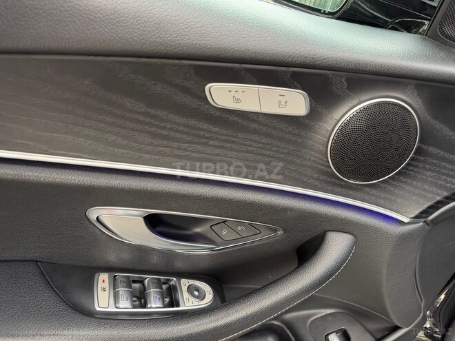 Mercedes E 200-13
