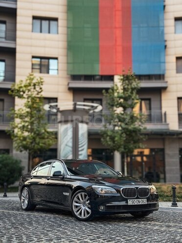 BMW 750-2